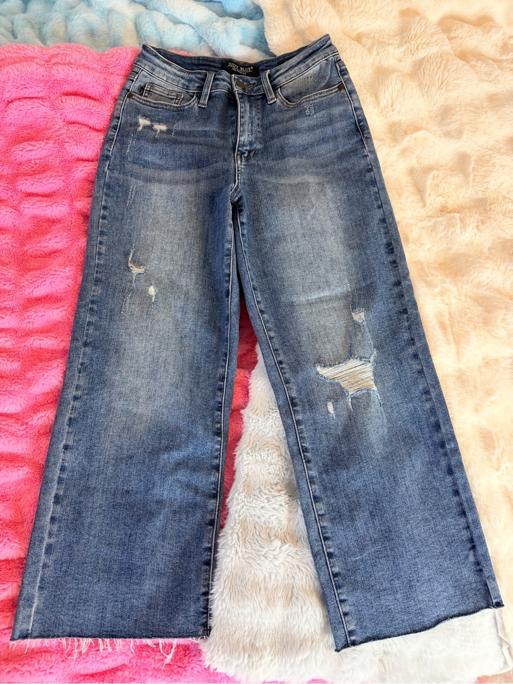 Judy Blue Medium Wash Distressed Wide Leg Crop Jeans